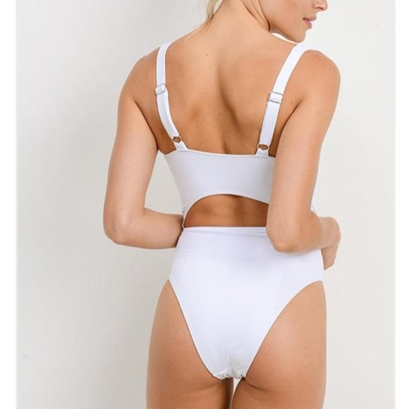 NWT Mono B Red Cutout Tie Front One Piece - Picture 3 of 12